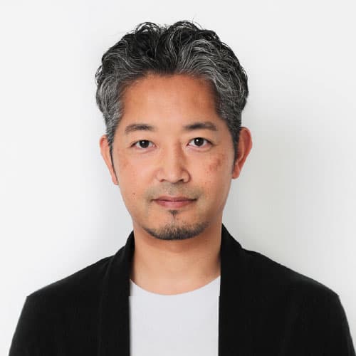 講師