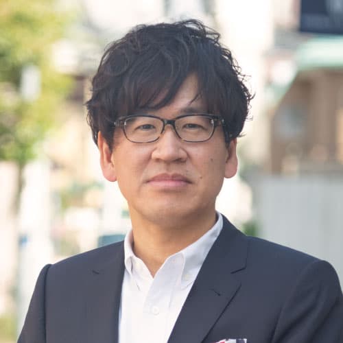 講師