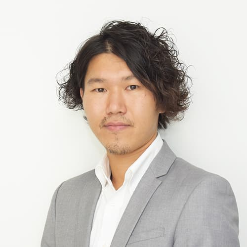 講師