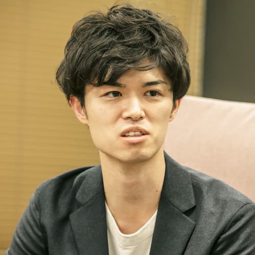 講師